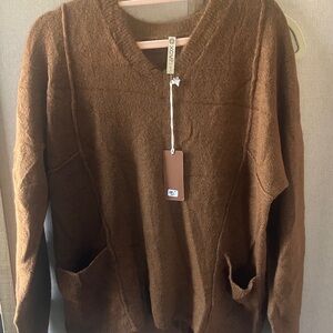 FINAL MARKDOWN XCVI V-Neck women’s oversized Sweater in Rich Brown small